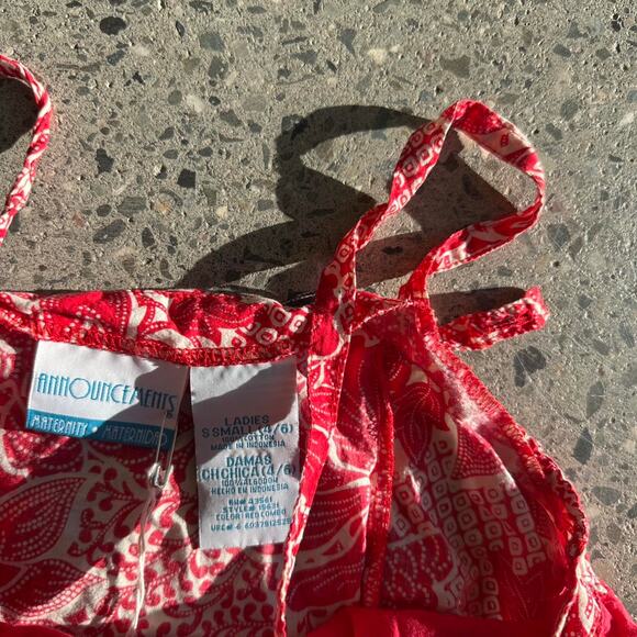 Announcements Women’s Small Cami Red Floral Cotton Tank To Boho Y2K Early 2000s - Picture 2 of 2